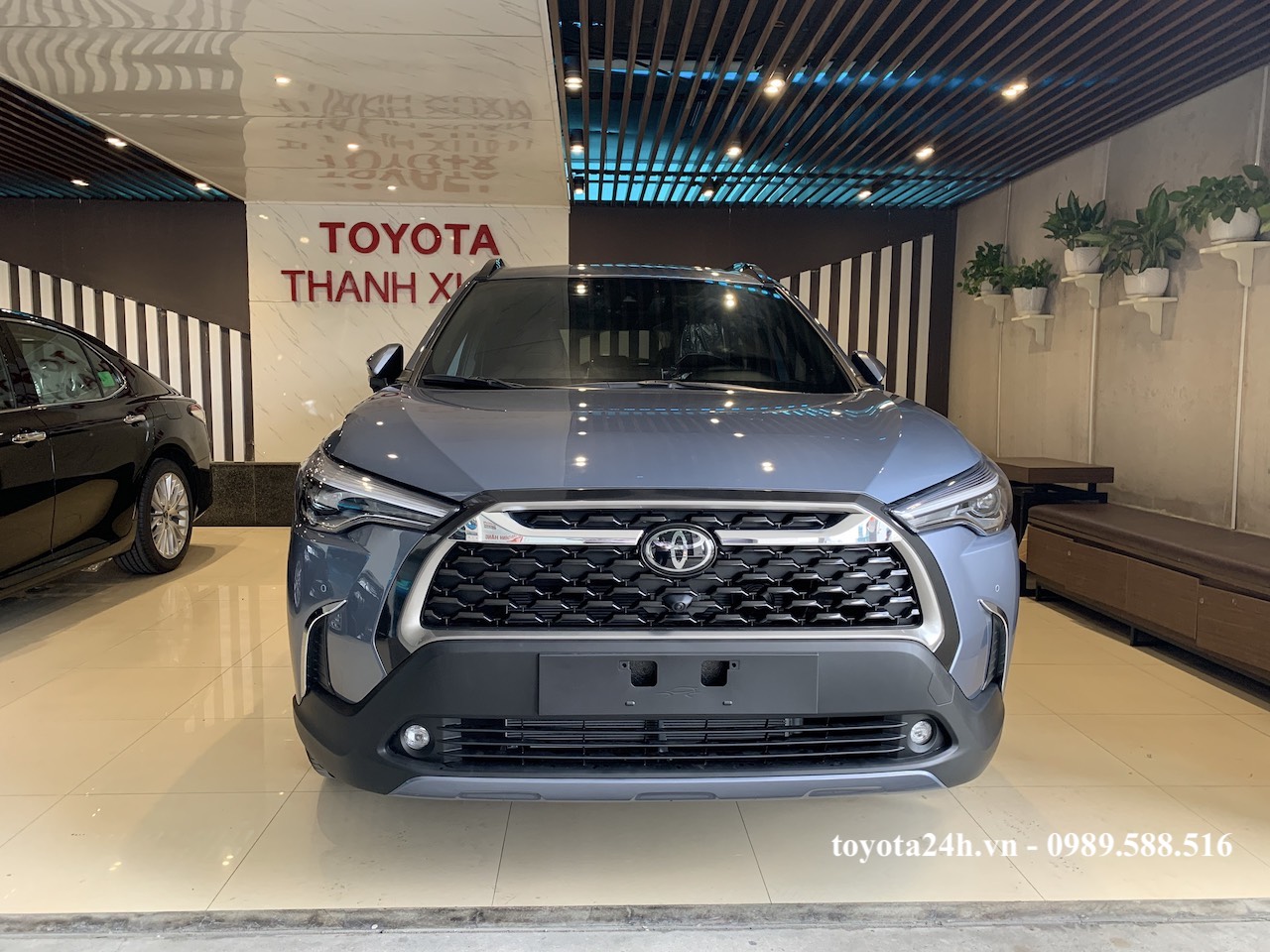 hình ảnh đầu xe Toyota Corolla Cross 1.8V 2021